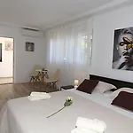 Anda Villa