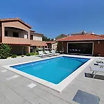 Anda *