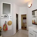 Anda Zara