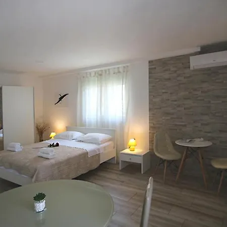 Willa Anda Zadar