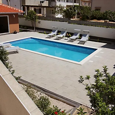 Anda Villa
