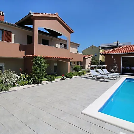 Anda Villa *