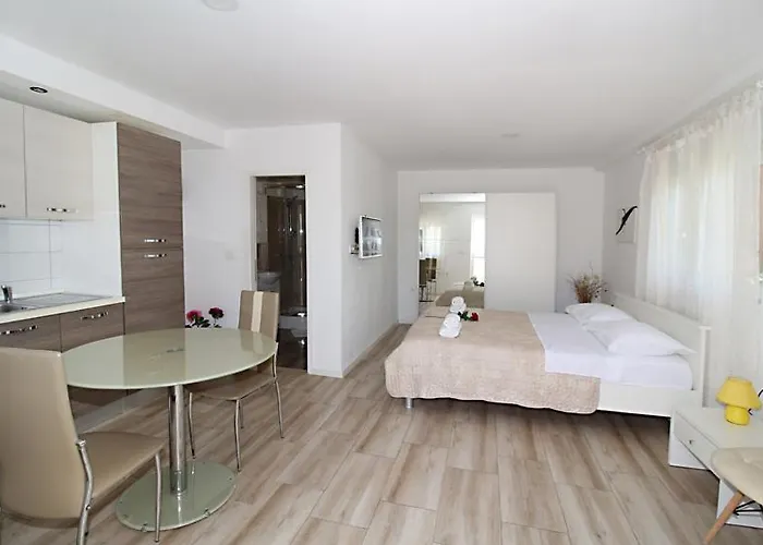 וילה Anda זאדאר