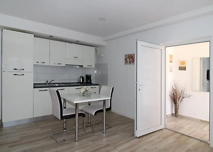 וילה Anda זאדאר