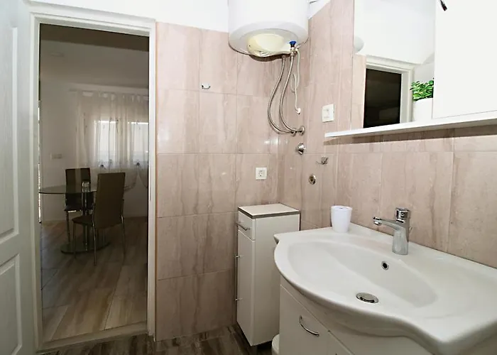 Anda וילה זאדאר