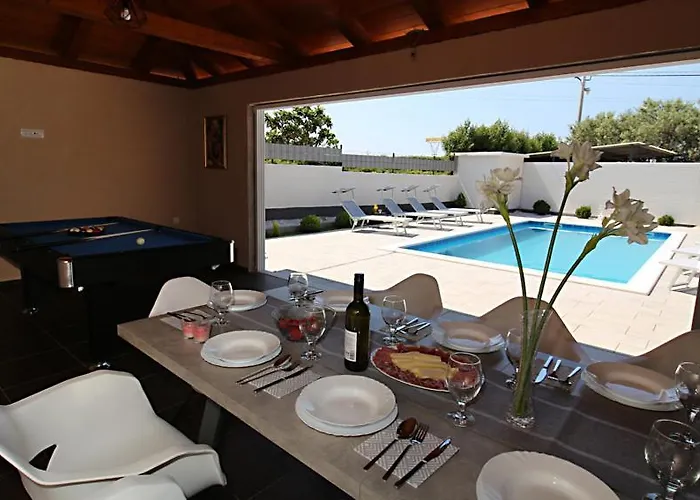 וילה Anda זאדאר